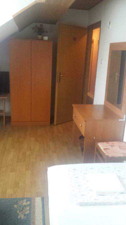 Rooms Mostanje Karlovac Εξωτερικό φωτογραφία